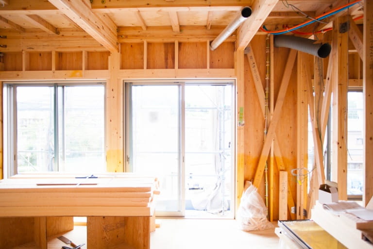 Why Professional Contractors Swear by Certain Structural Materials in Renovations